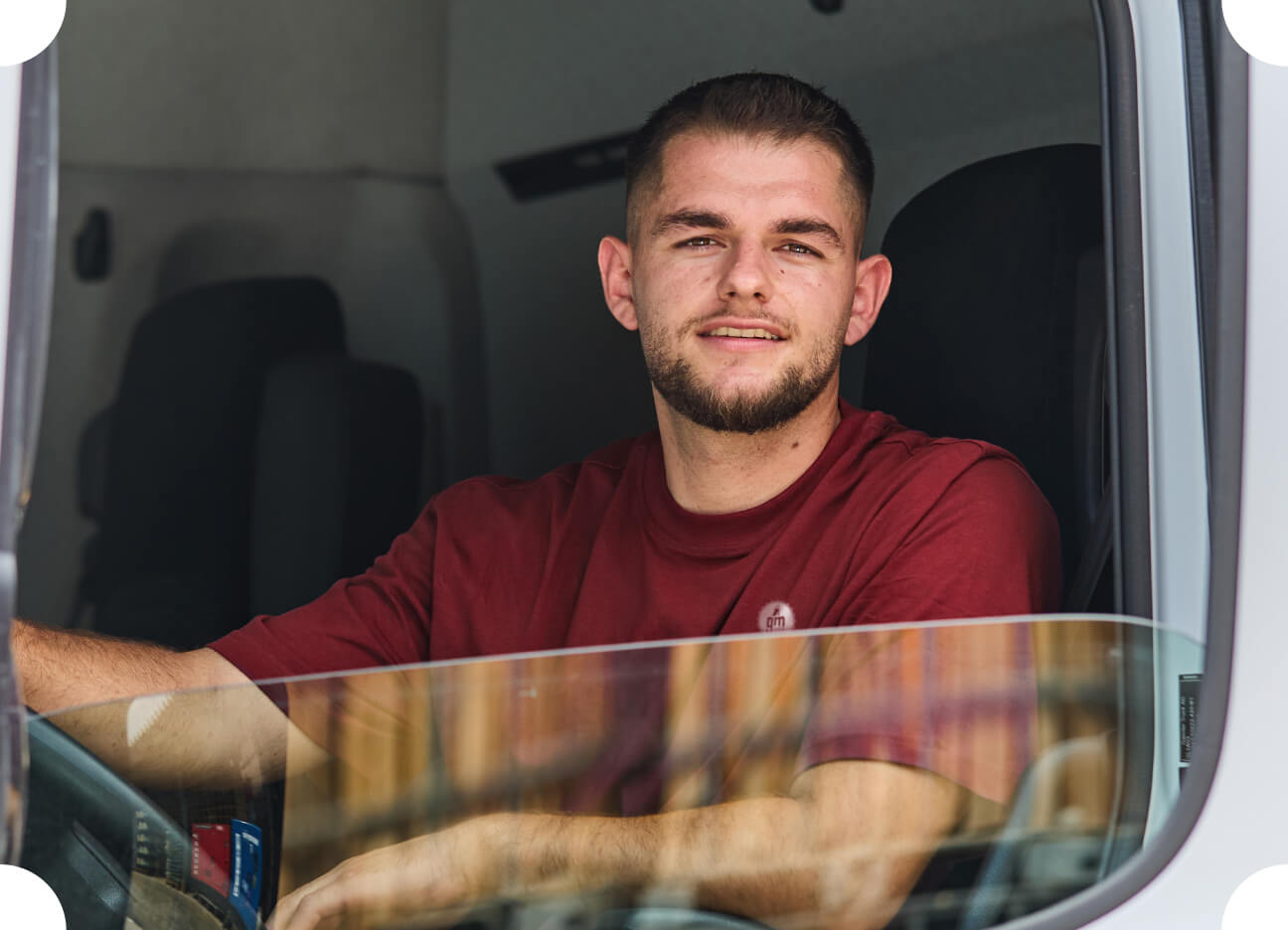 fahrer-portrait-lkw-auslieferung-getraenke-michel