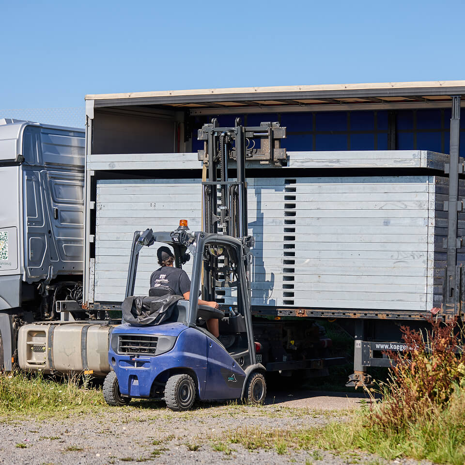 stapler-beladung-eventlogistik-getraenke-michel