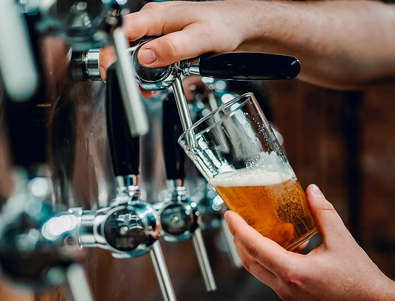 zapfanlage-bier-einschenken-gastronomie-getraenke-michel